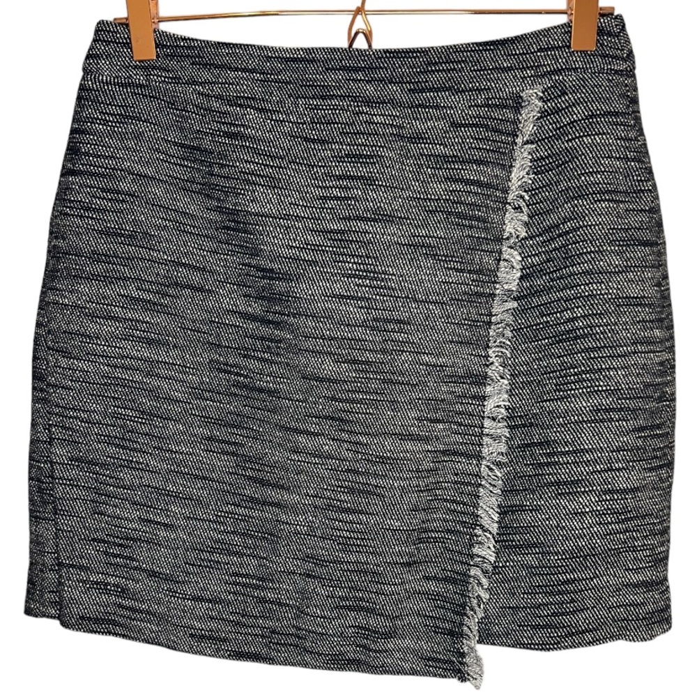 LOFT black and white mini skirt size 10P *
